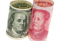 Китай вышел на "тропу валютной войны" с США